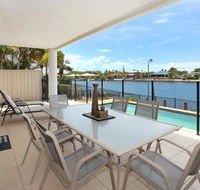 St Lucia 11 - 4 BDRM Canal Home with Pool - Gold Coast 4U