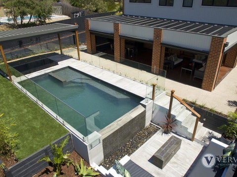 St Tropez - Accommodation Gold Coast 0