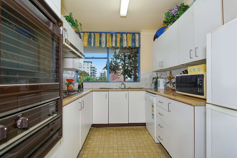 St Tropez Unit 9 - The Entrance, NSW - Accommodation Gold Coast 3
