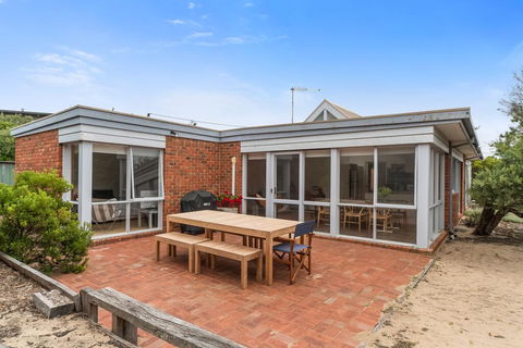 St. Andrews Beach Coastal Escape - Accommodation Gold Coast 1