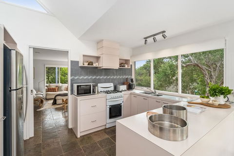 St. Andrews Beach Coastal Escape - Accommodation Gold Coast 2
