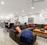 StayCentral - Rosanna Luxurious Mansion - Accommodation Gold Coast