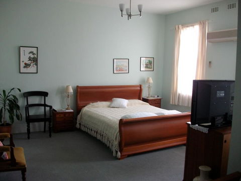 Stella's Dromana Hotel - Accommodation Gold Coast 3