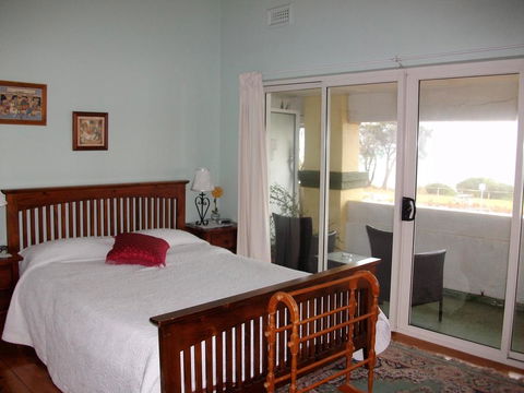 Stella's Dromana Hotel - Accommodation Gold Coast 2