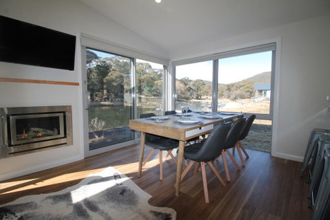 Stillwater Chalet B- Lake Crackenback - Accommodation Gold Coast 1