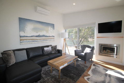 Stillwater Chalet B- Lake Crackenback - Accommodation Gold Coast 0