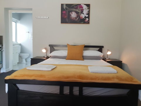 Stirling Apartments - Studio 2 - Accommodation Gold Coast 0