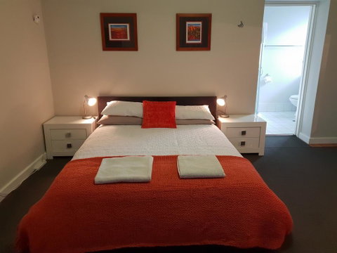 Stirling Apartments - Studio 3 - Accommodation Gold Coast 0