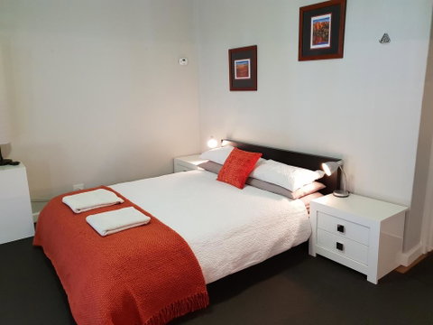 Stirling Apartments - Studio 3 - Accommodation Gold Coast 3