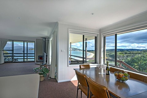 Stones Throw - Accommodation Gold Coast 0