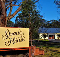 Straw House B and B - Accommodation Gold Coast