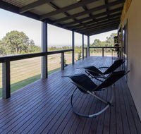 Studio 165 Hidden Gem on 50 acres with bay views - Gold Coast 4U