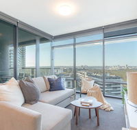 Stunning apt Nearby ANZ Stadium wt Free Parking - Gold Coast 4U