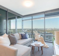 Stunning apt Nearby ANZ Stadium wt Free Parking - Accommodation Gold Coast