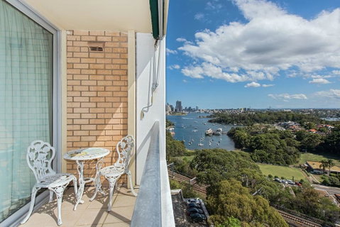 Stunning Harbour View Home! - Accommodation Gold Coast 1