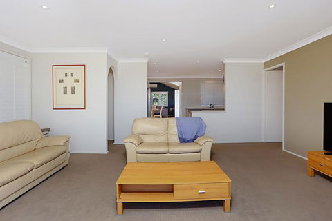 Stunning Home In Salamander Bay! - Accommodation Gold Coast 1