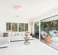 Stunning Oceanview Retreat Between Beach and Bush - Gold Coast 4U