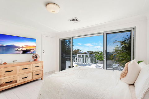 Stunning Oceanview Retreat Between Beach And Bush - Accommodation Gold Coast 1