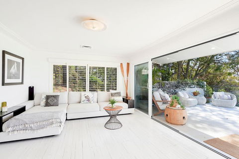 Stunning Oceanview Retreat Between Beach And Bush - Accommodation Gold Coast 0