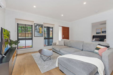 Style, Comfort And Convenience - 1 Gold Coast 3