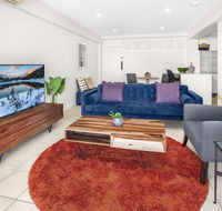 Stylish 2-Bed Apartment with Sweeping River Views - Accommodation Gold Coast