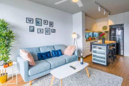 Stylish 2-bedroom Apartment In Fortitude Valley - Gold Coast 4U 1