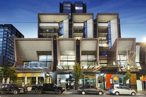 STYLISH 2BR 2BTH + CAR = HEART OF SOUTH YARRA - Gold Coast 4U 0