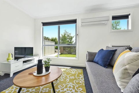 Stylish And Spacious Launceston Villa + Free Wifi - Accommodation Gold Coast 1