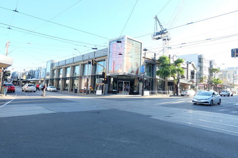 Stylish Apartment - Gold Coast 4U 1