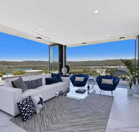 Stylish Penthouse with Views  Jacuzzi - Accommodation Gold Coast