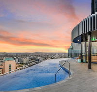 Stylish Resort Living in the City - Gold Coast 4U