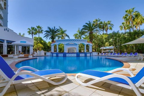 Stylish Studio With Ocean Views Bel Air Broadbeach - Accommodation Gold Coast 2