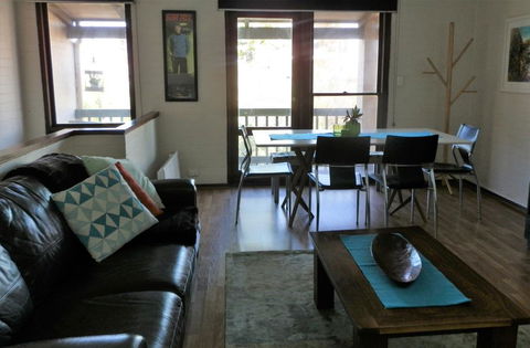 Suffolk Villa - Accommodation Gold Coast 1