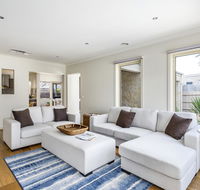 Summer Breeze - Accommodation Gold Coast