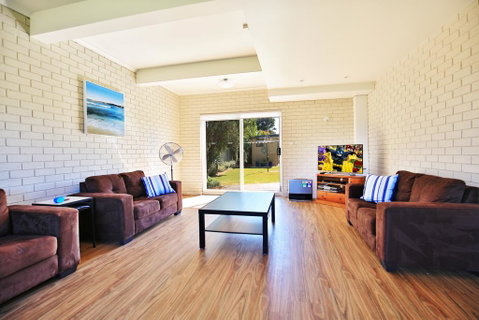 Summer Sands - Pet Friendly - Accommodation Gold Coast 2