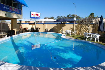 Sunburst Motel with Accommodation Gold Coast