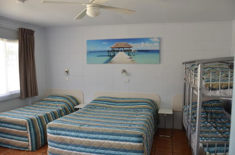 Sunburst Motel - Accommodation Gold Coast 1