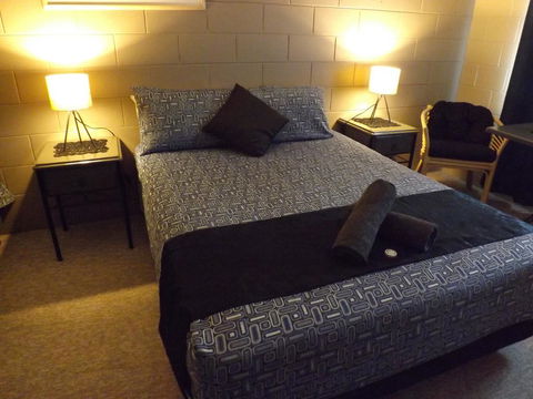 Sunbird Motel - Accommodation Gold Coast 2