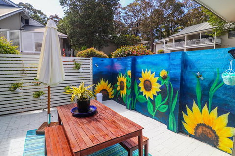 Sunflower Villa In Raffertys Resort - Accommodation Gold Coast 0