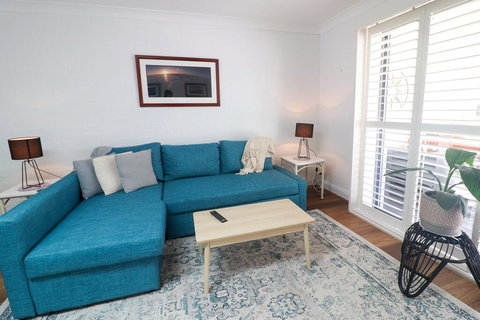 Sunflower Villa In Raffertys Resort - Accommodation Gold Coast 3