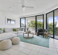 Sunny and spacious Sunshine Beach - Accommodation Gold Coast
