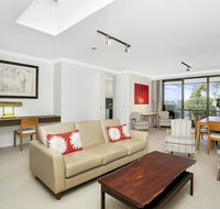 Sunny and Spacious Two Bedroom Apartment - SPF13 - Gold Coast 4U