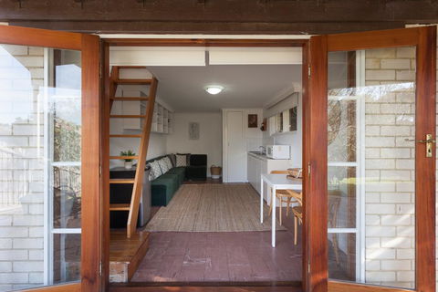Sunseeker Cottage - Gorgeous Seaside Cottage - Accommodation Gold Coast 1
