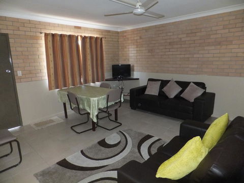 Sunrise Units - Accommodation Gold Coast 2