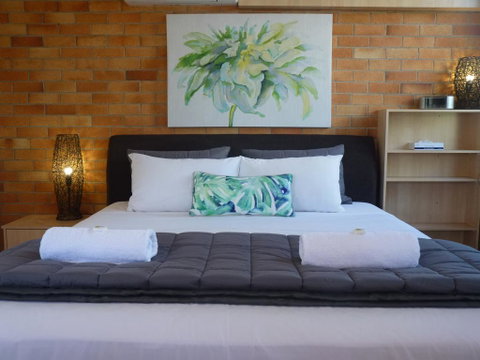 Sunseeker Motel - Accommodation Gold Coast 0