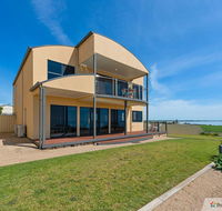 Sunset Cove Beach House - Accommodation Gold Coast