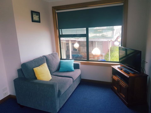 Sunset Holiday Villas - Accommodation Gold Coast 1