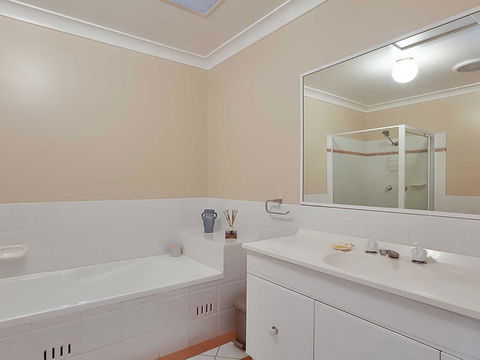 Sunset On Birubi' - Pet Friendly, Air Con, Water Views, WIFI And Outdoor Spa - Gold Coast 4U 1