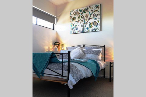 Sunsets, Sea, Wine - Accommodation Gold Coast 1