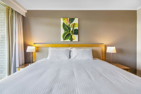 Super Convenient Apartment With Garden Views - Accommodation Gold Coast 1